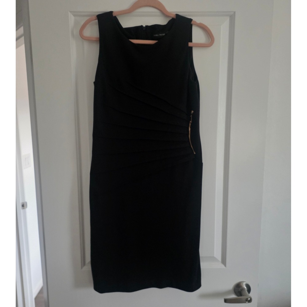 Ivanka Trump Black Sleeveless Pleated Sheath Dress Gold Zip Detail Size 10